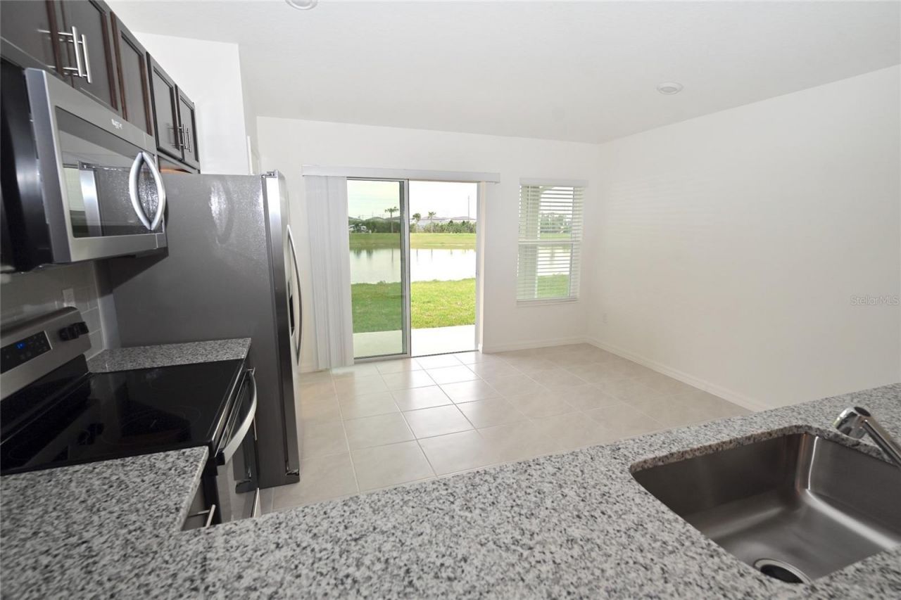 9532 Sandy Bluffs Circle , Parrish, FL 34219 Photo