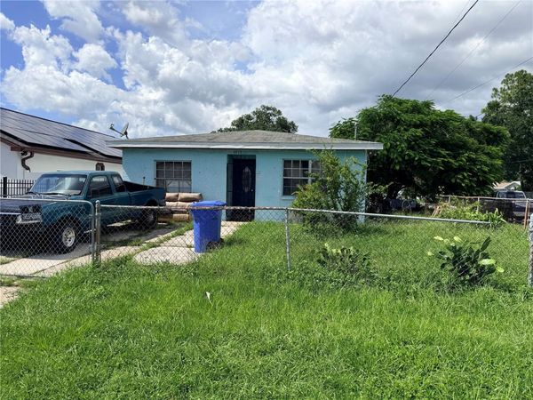 3915 W BROAD STREET, TAMPA, FL 33614