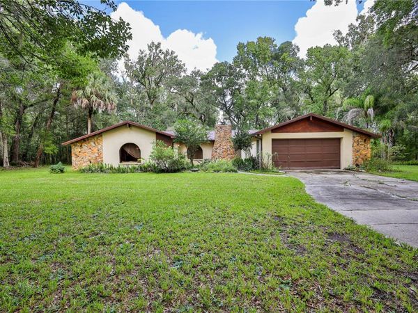 18255 LAKE LINDSEY ROAD, BROOKSVILLE, FL 34601