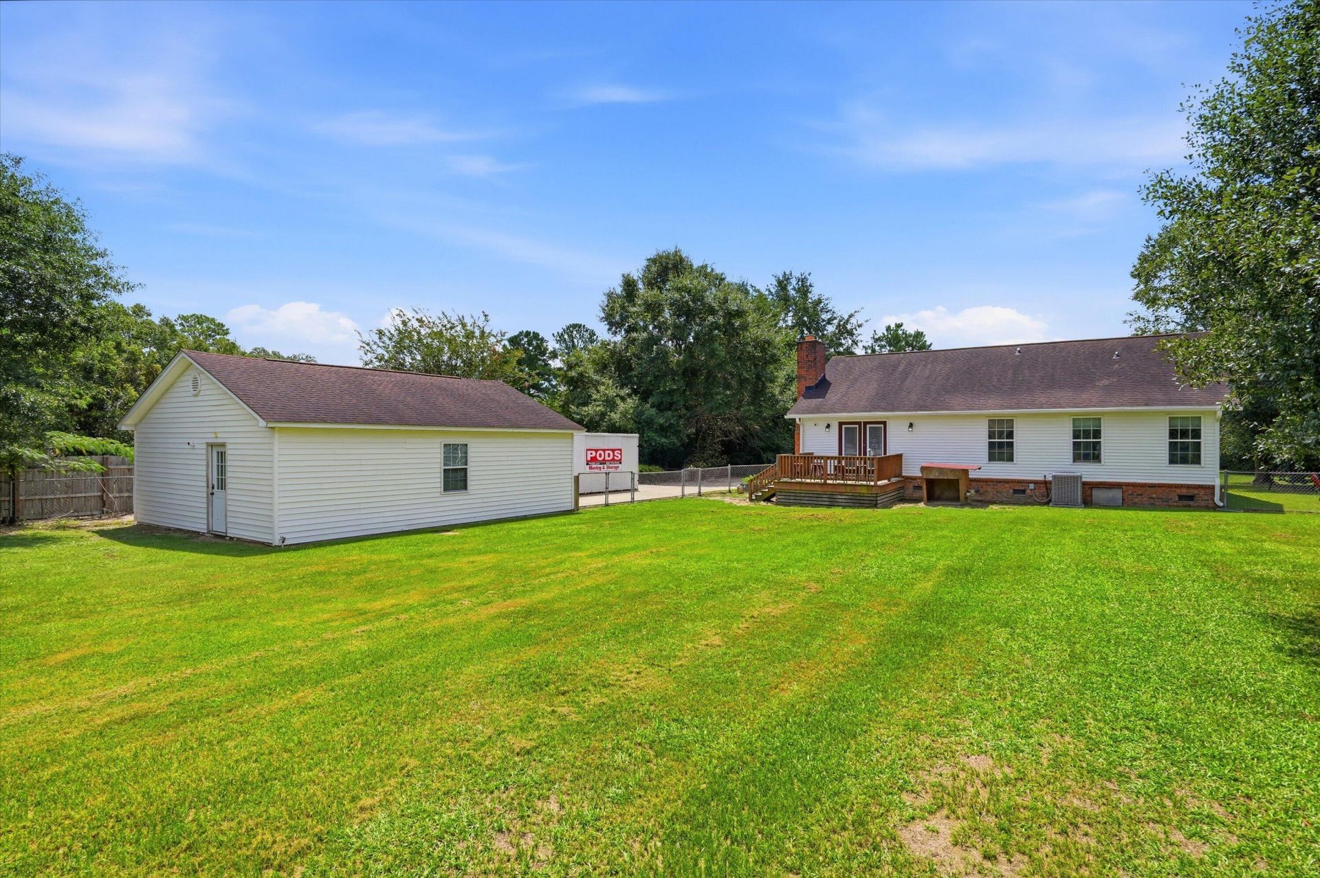 122 Thomas Lane Photo 22