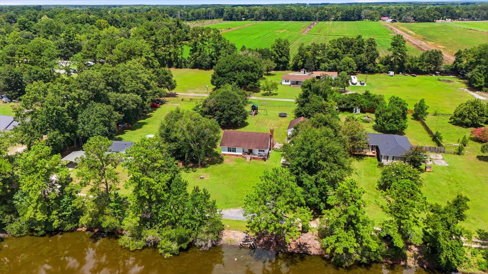 122 Thomas Lane Photo 26