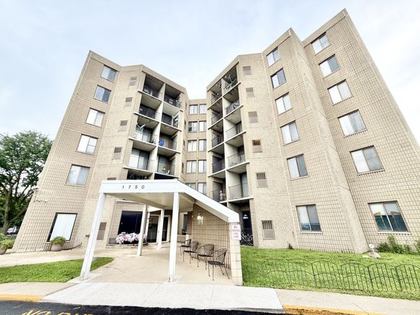 1750 N Marywood Avenue , Unit 516, Aurora, IL 60505
