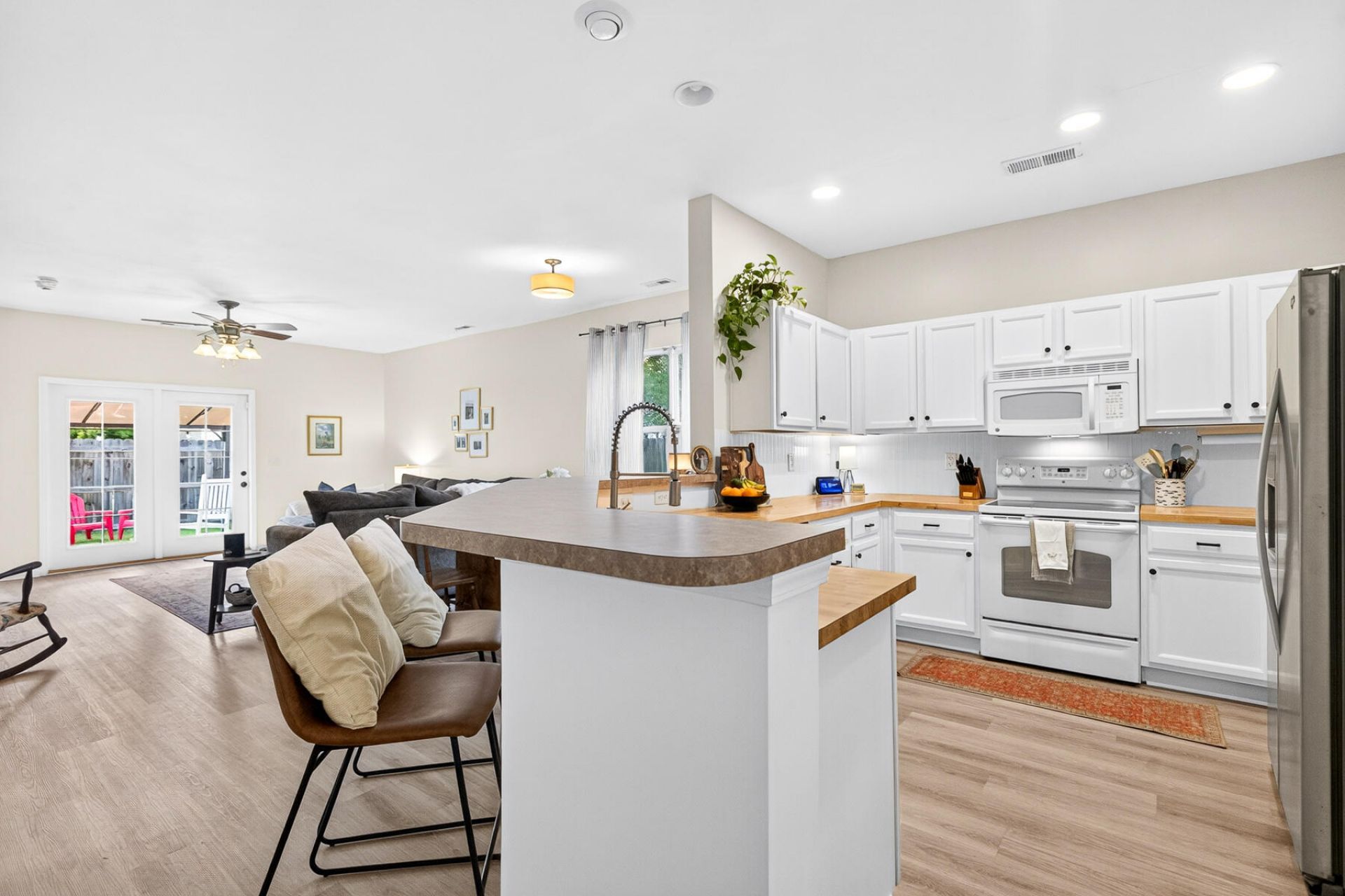 446 Stoney Field Drive Photo 9