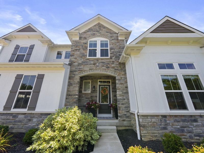 8499 Paddock Trail, Blacklick, OH 43004 Photo 5