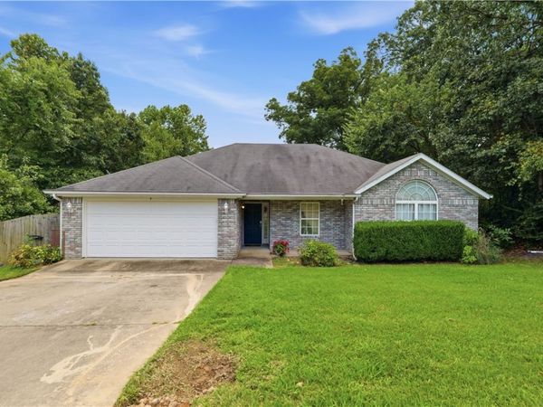 4 Doon Lane , Bella Vista, AR 72715