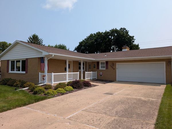 1358 Empire Court , Freeport, IL 61032