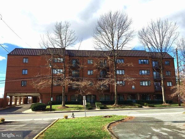 8 RUSSELL AVENUE , Unit 101, GAITHERSBURG, MD 20877