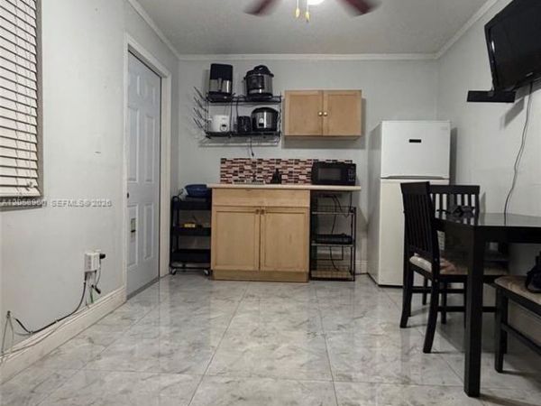 700 E 8th Ct , Unit 1, Hialeah, FL 33010