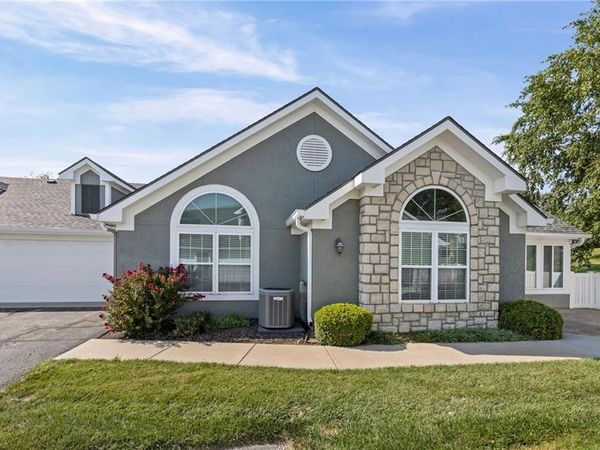 7135 Meadowsweet Lane, Shawnee, KS 66227