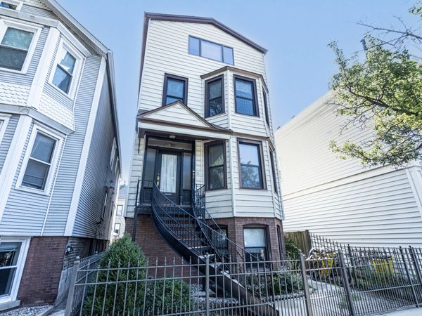 2837 N Southport Avenue, Unit 3, Chicago, IL 60657