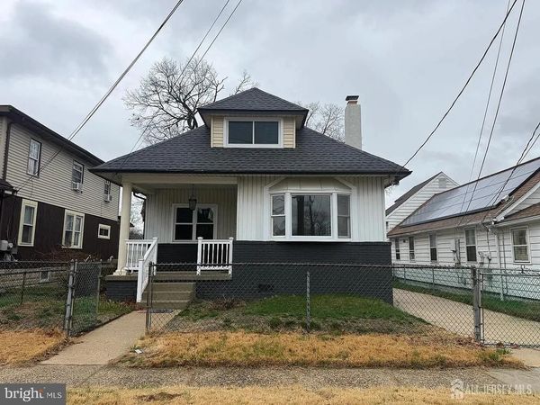 814 HESSIAN AVENUE, NATIONAL PARK, NJ 08063