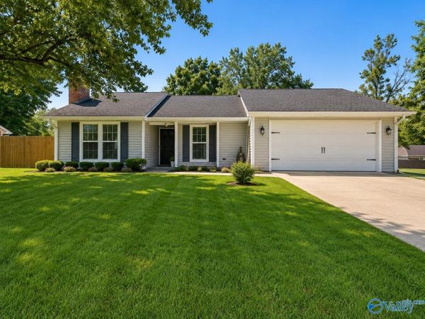 1217 Elm Street W, Athens, AL 35611