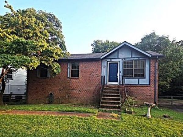 473 Rockwood Dr , Hermitage, TN 37076