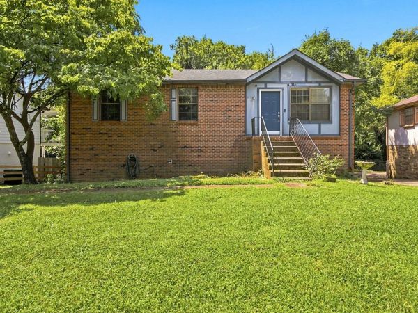 473 Rockwood Dr , Hermitage, TN 37076
