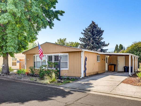 4624 S Pacific Highway, Unit 12, Phoenix, OR 97535