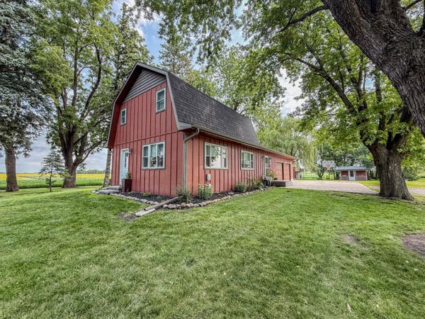 1301 N 9th Street, Olivia, MN 56277