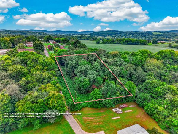 1430 Mountain View, New Market, TN 37820