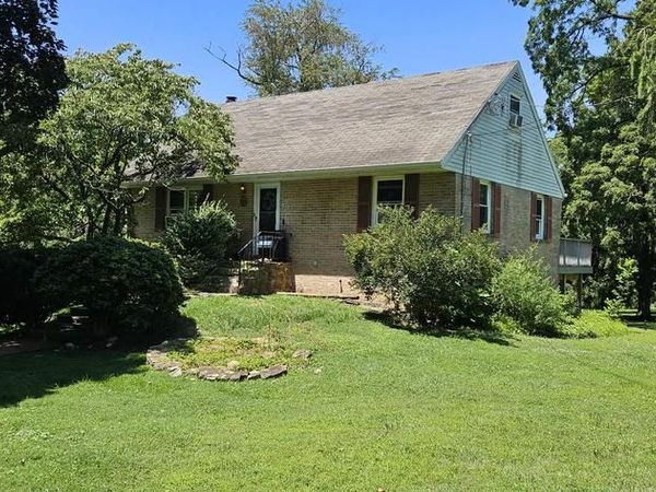 10 GOLFVIEW LANE, MALVERN, PA 19355
