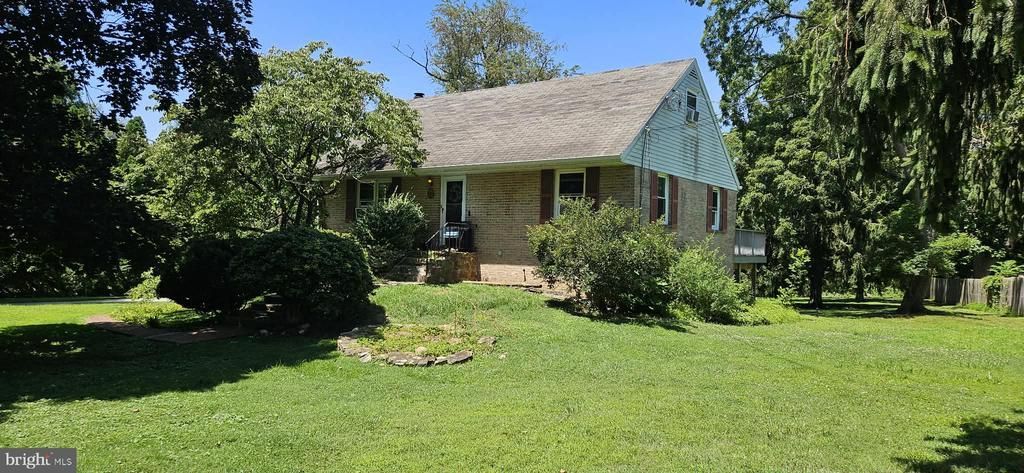 10 GOLFVIEW LANE, MALVERN, PA 19355