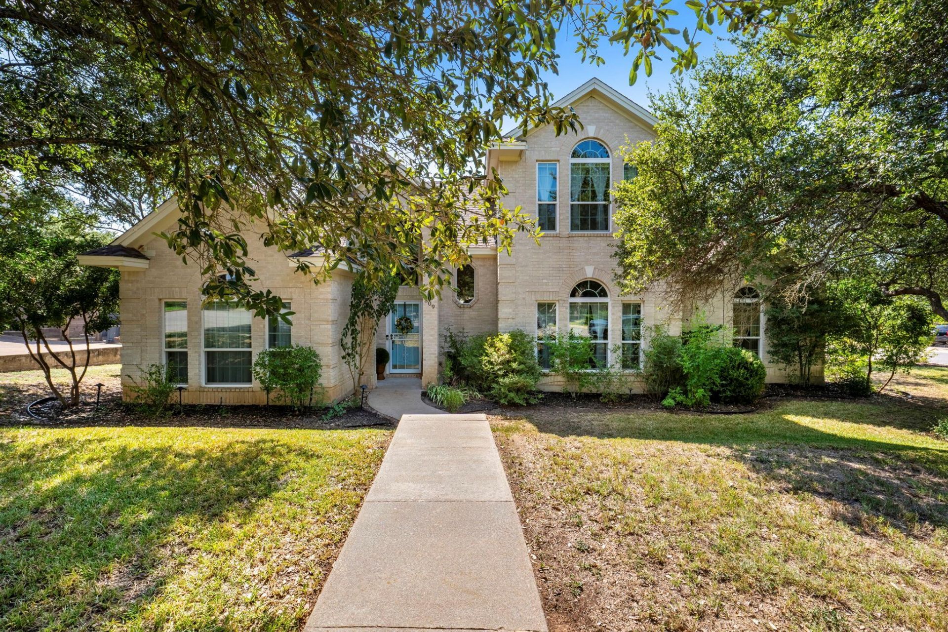 309 Riverview Dr, Georgetown, TX 78628 Main Photo