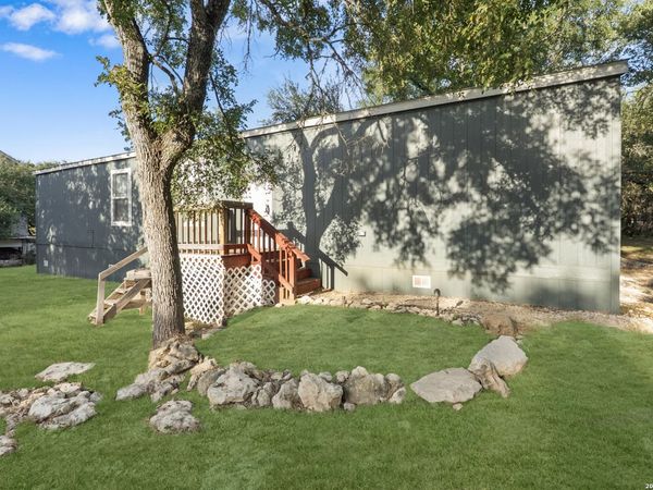2813 WESTERN SKIES DR, Spring Branch, TX 78070