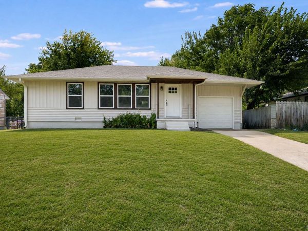 1584 N Knoxville Avenue, Tulsa, OK 74115