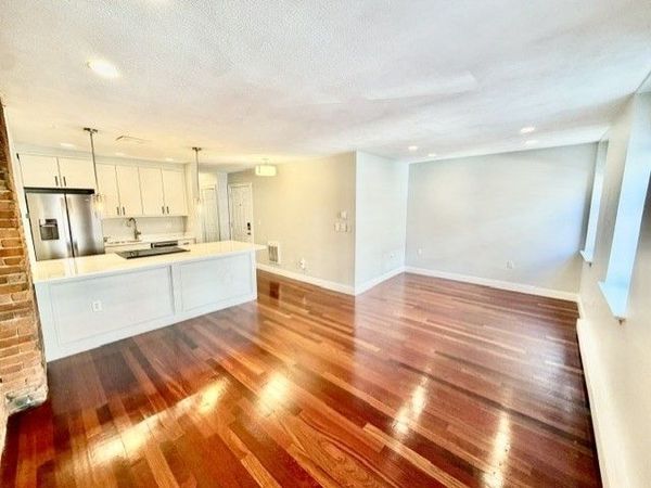 113 Fulton, Unit 2, Boston, MA 02109