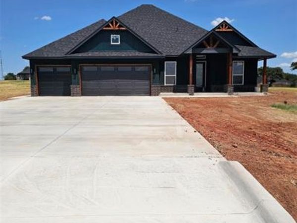 2442 Sierra Circle, Blanchard, OK 73010