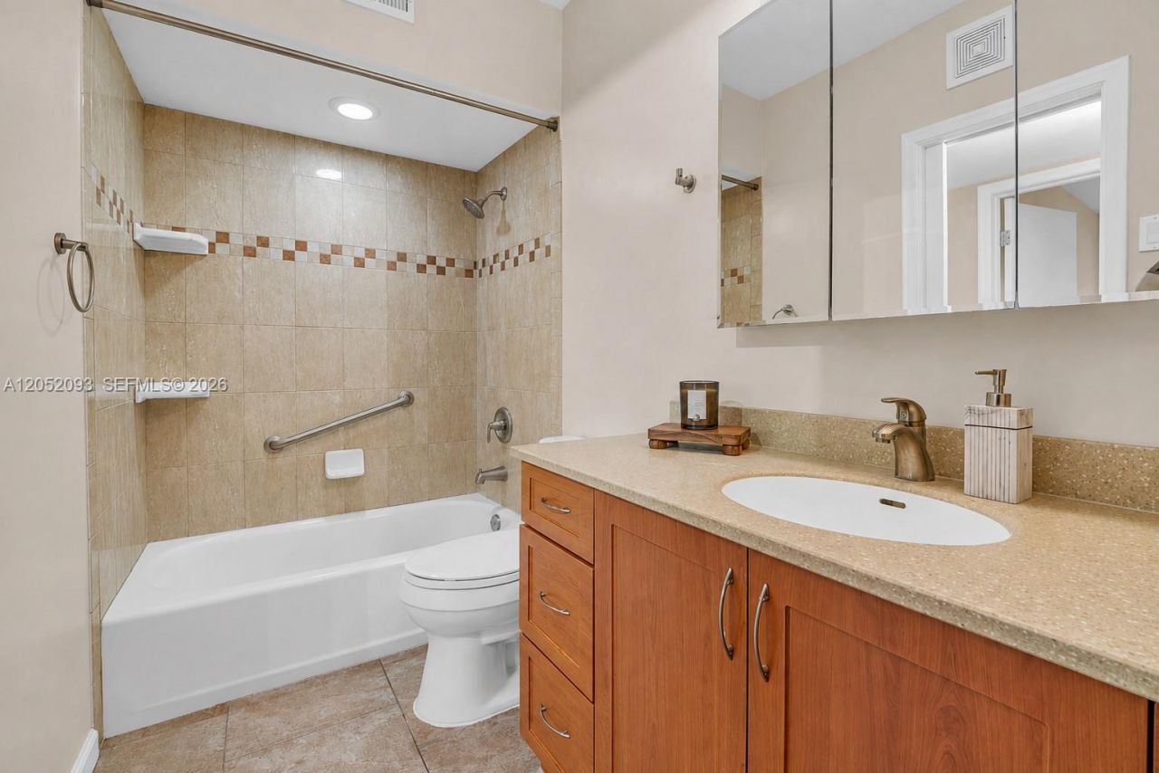 5507 Mckinley St , Hollywood, FL 33021 Photo