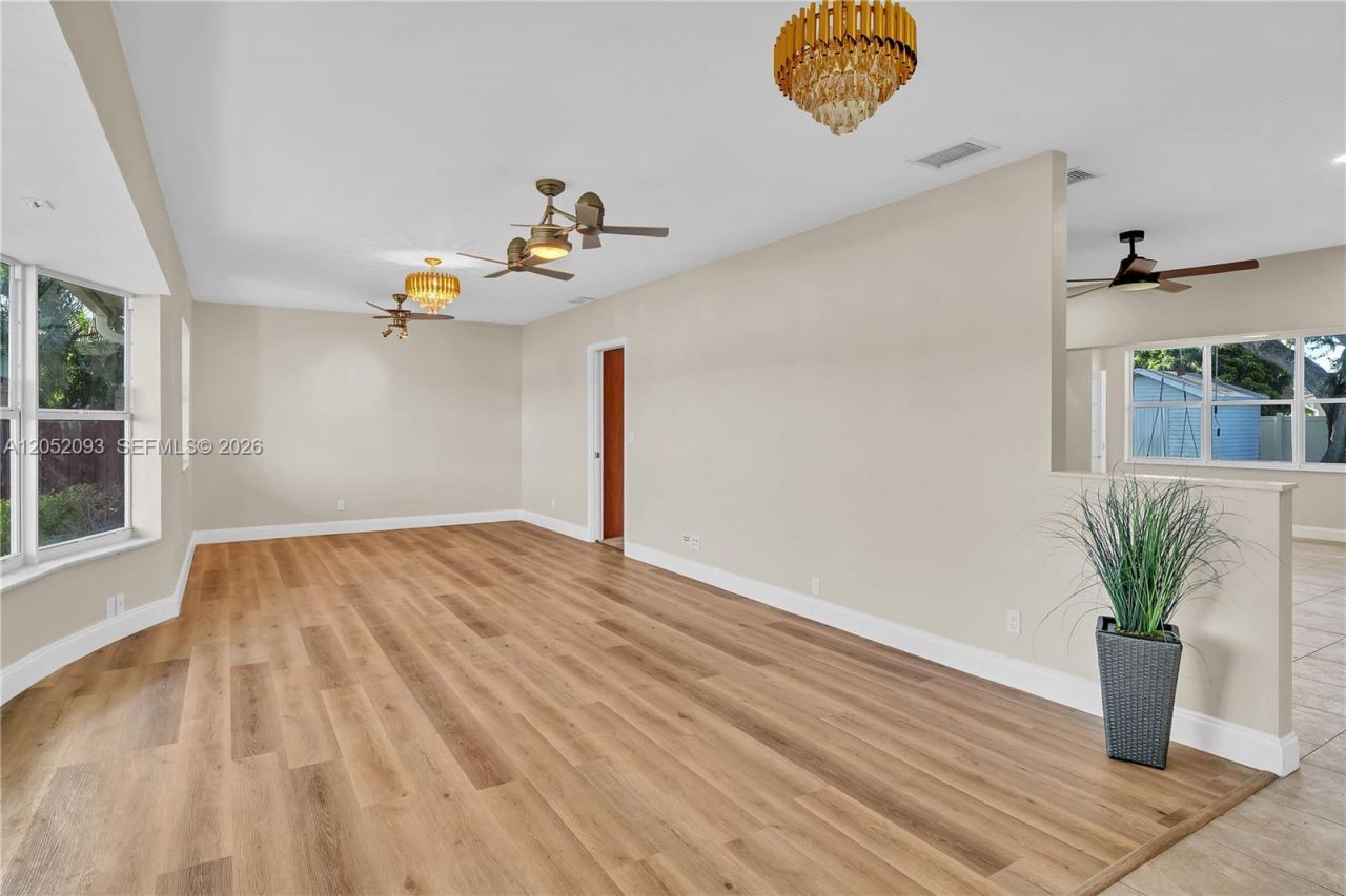 5507 Mckinley St , Hollywood, FL 33021 Photo