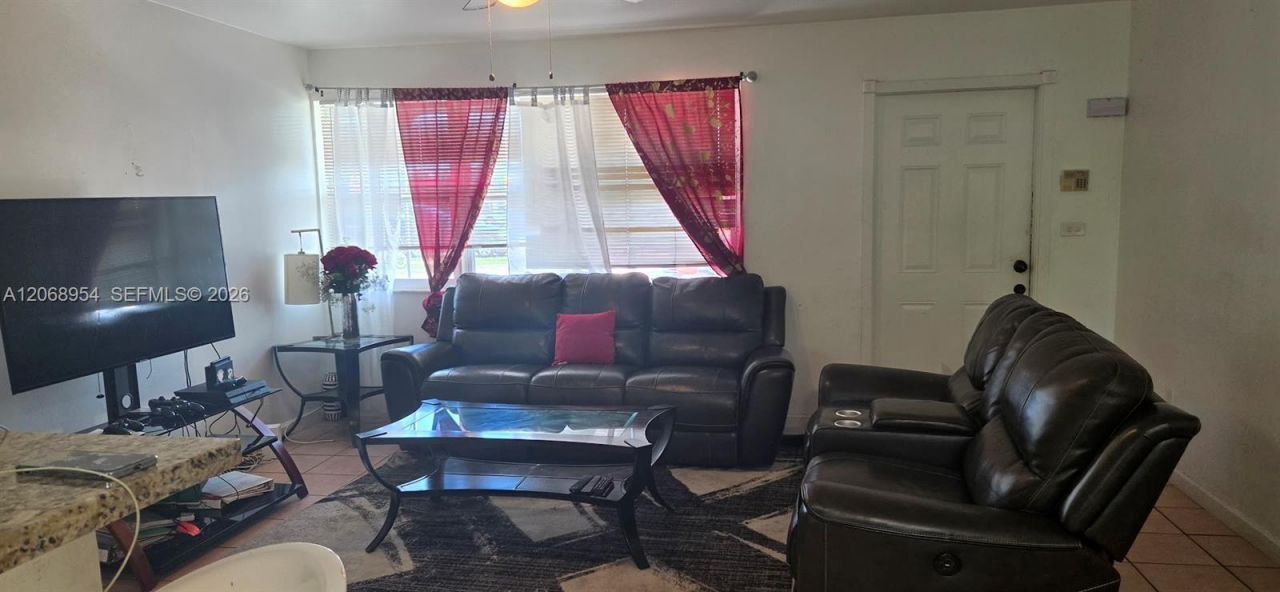 601 W Sample Rd , Deerfield Beach, FL 33064 Photo