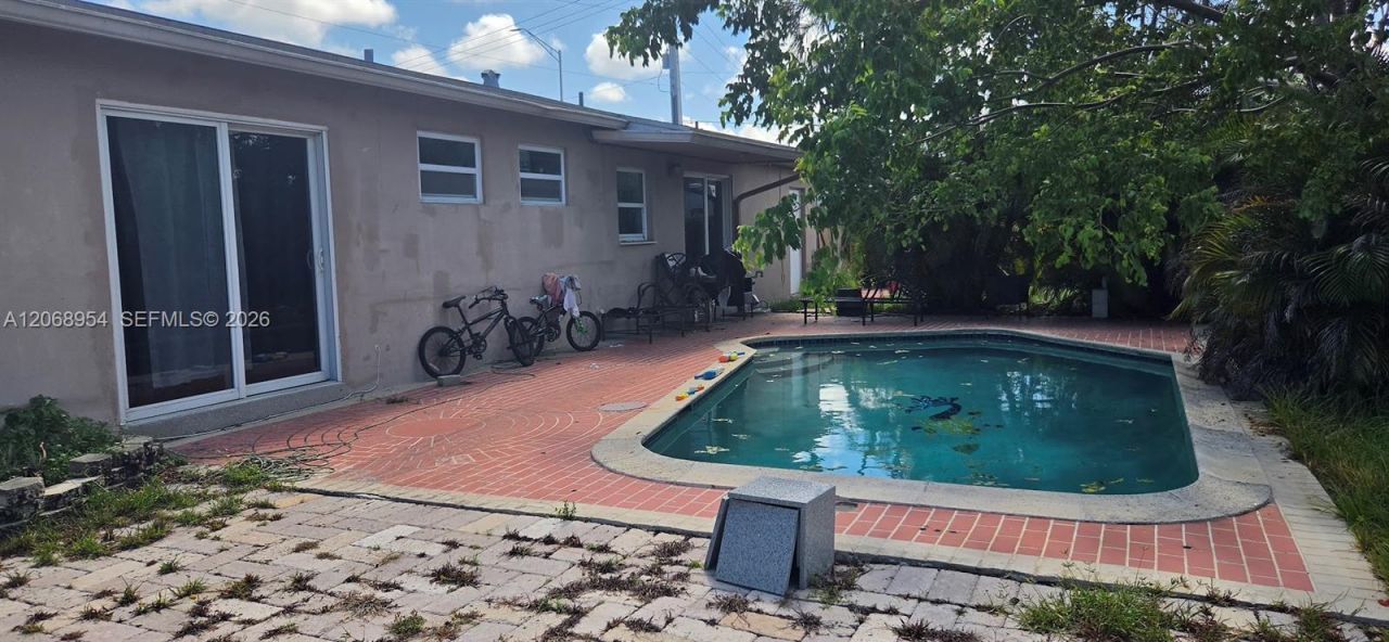 601 W Sample Rd , Deerfield Beach, FL 33064 Photo
