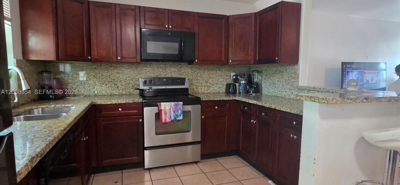 601 W Sample Rd , Deerfield Beach, FL 33064 Photo