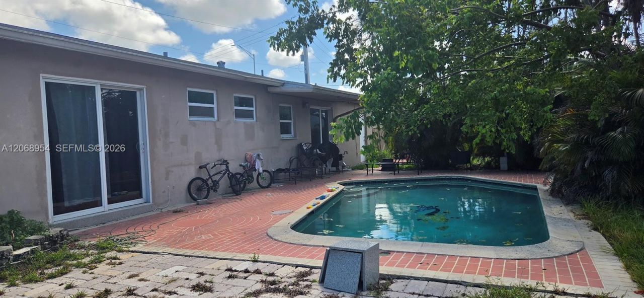 601 W Sample Rd , Deerfield Beach, FL 33064 Photo