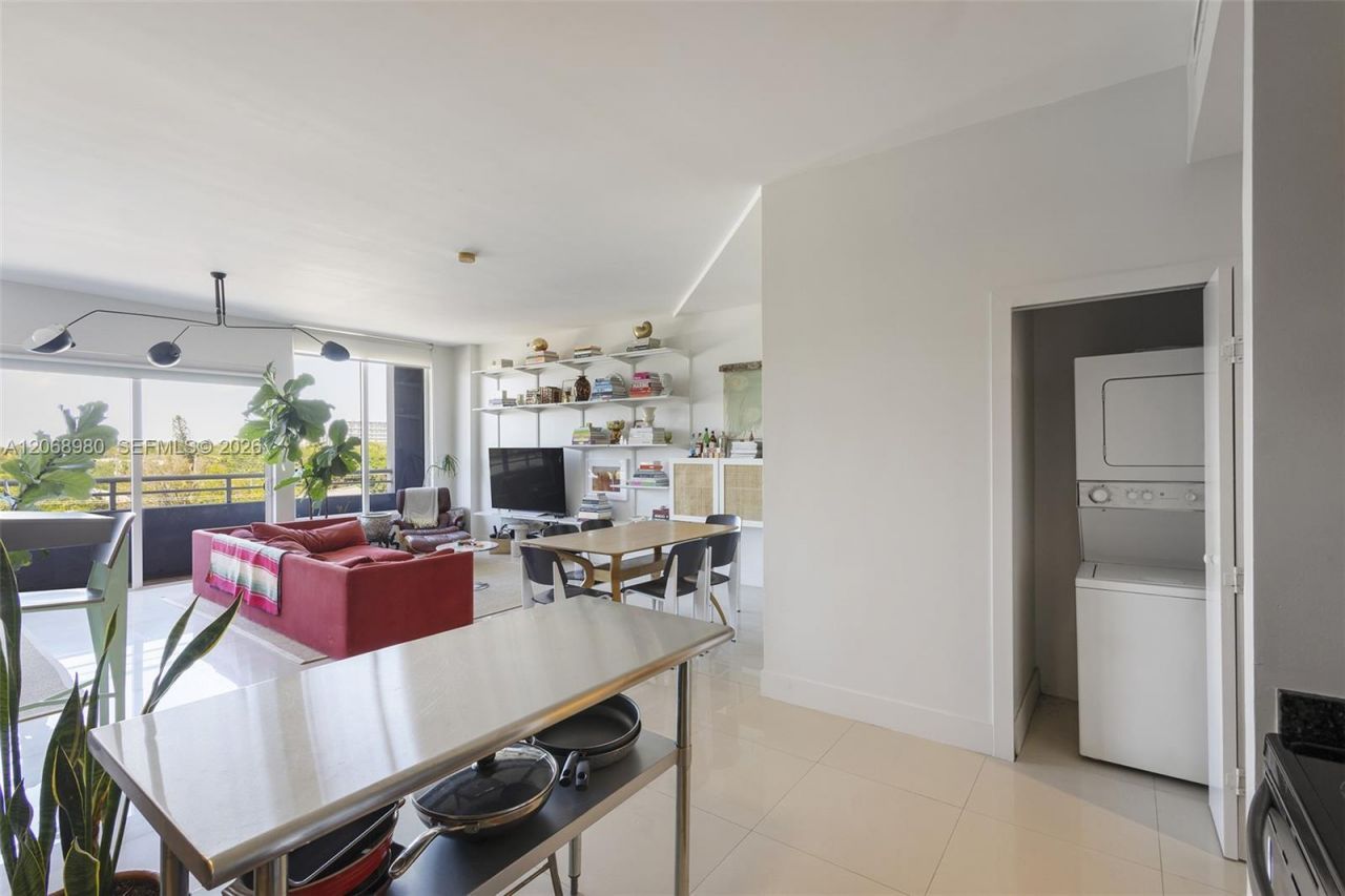3250 Grand Ave , Unit 504, Miami, FL 33133 Photo