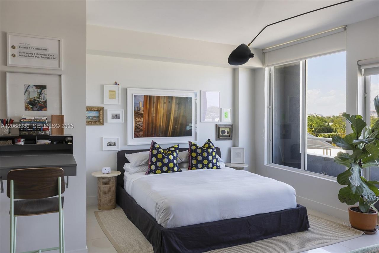 3250 Grand Ave , Unit 504, Miami, FL 33133 Photo