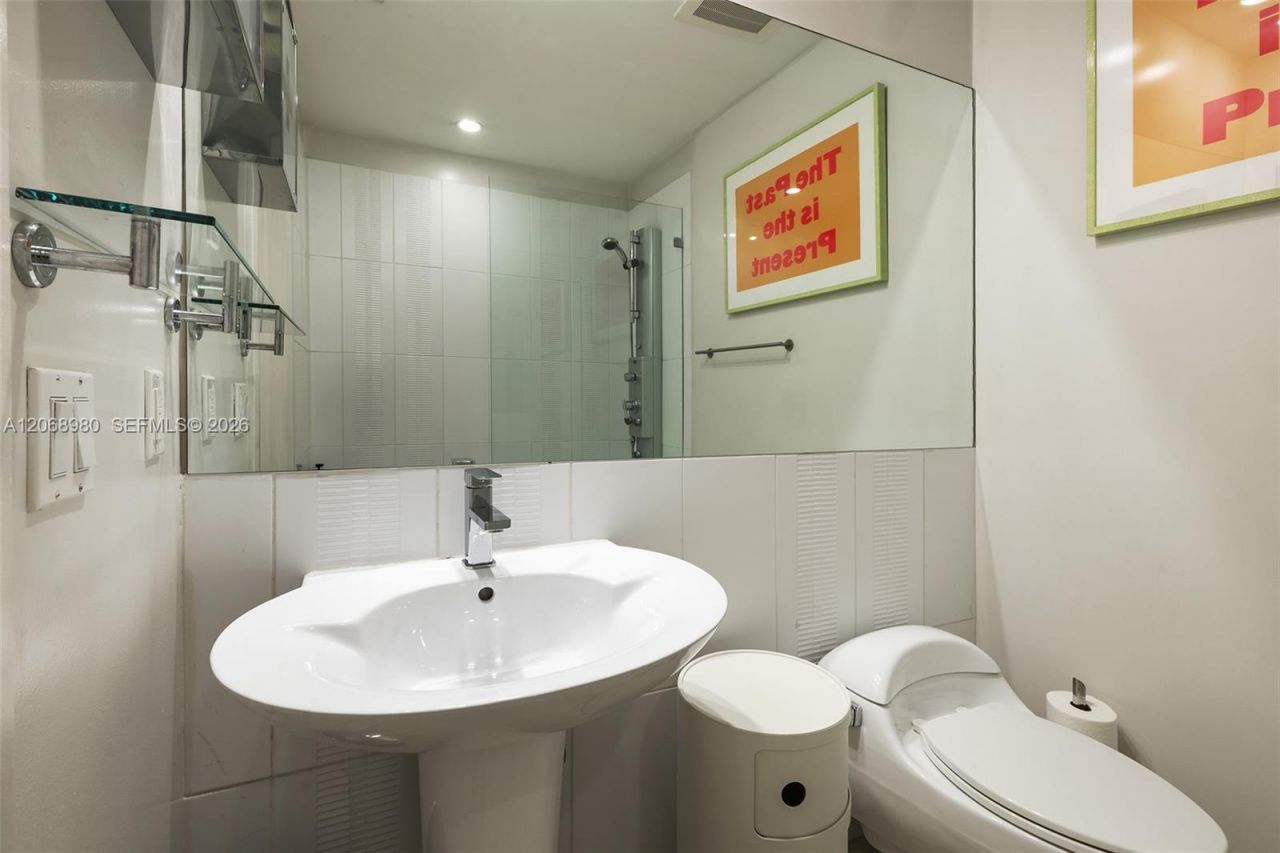 3250 Grand Ave , Unit 504, Miami, FL 33133 Photo