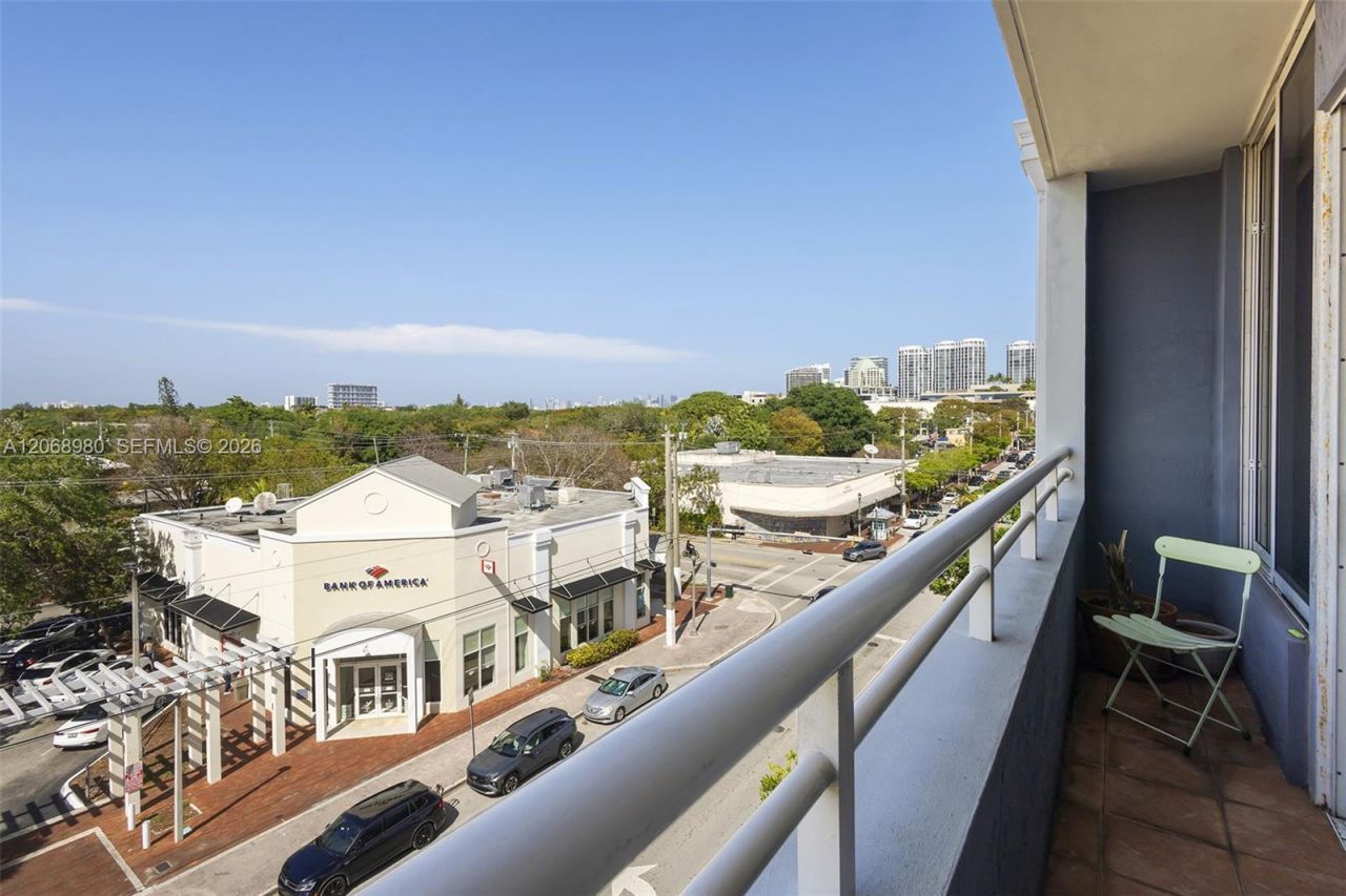 3250 Grand Ave , Unit 504, Miami, FL 33133 Photo