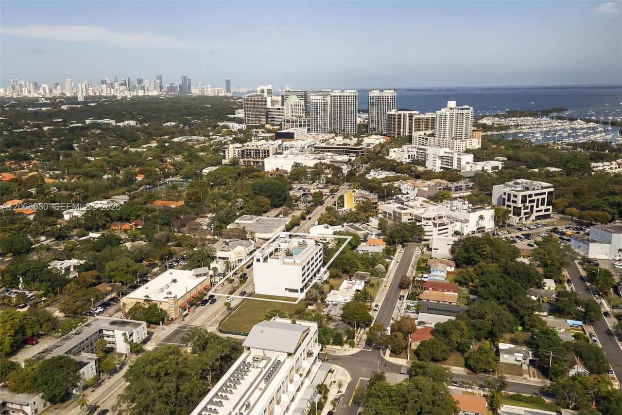 3250 Grand Ave , Unit 504, Miami, FL 33133 Photo