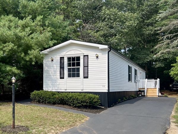 10 David Road, Carver, MA 02330