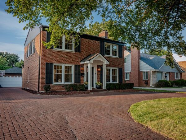 4738 W Pratt Avenue, Lincolnwood, IL 60712