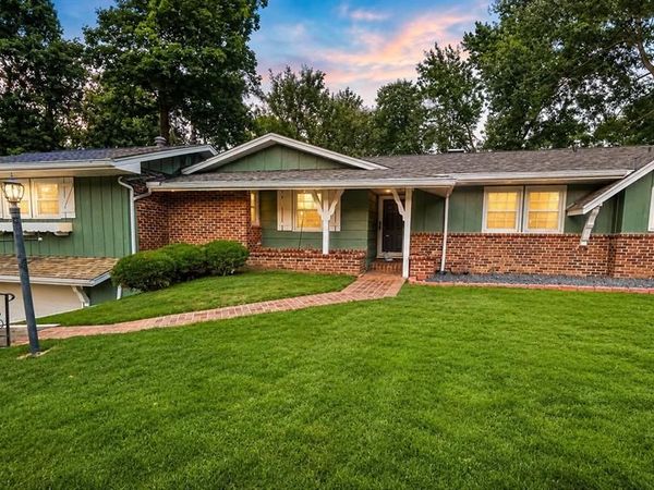 133 Country Club , Belleville, IL 62223