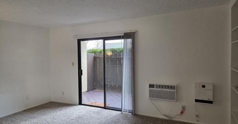 2450 Lymbery Street, Unit 113, Reno, NV 89509 Photo