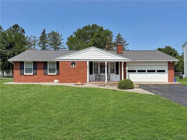 119 Longwood Drive, East Syracuse, NY 13057