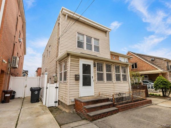 6117 165th Street , Fresh Meadows, NY 11365