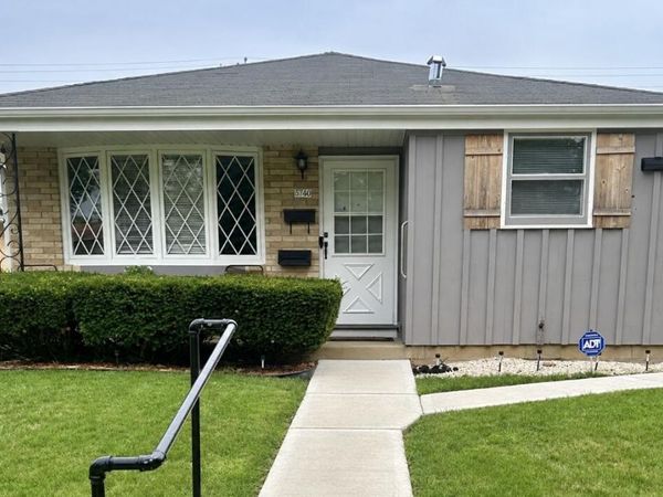 5740 N 98th STREET, Milwaukee, WI 53225