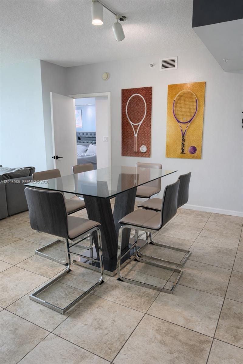 335 S Biscayne Blvd, Unit 1005, Miami, FL 33131 Photo