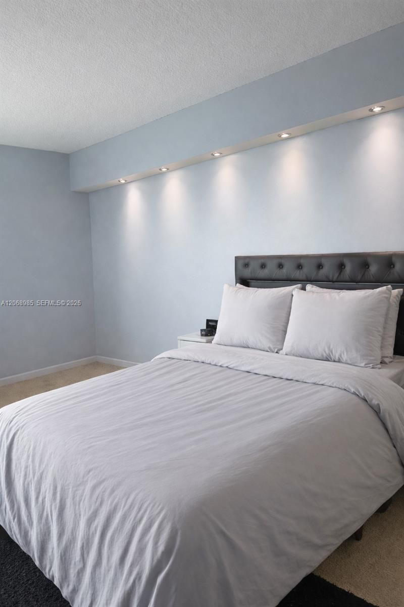 335 S Biscayne Blvd, Unit 1005, Miami, FL 33131 Photo