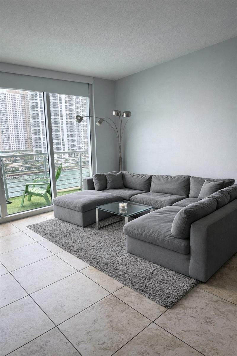 335 S Biscayne Blvd, Unit 1005, Miami, FL 33131 Photo