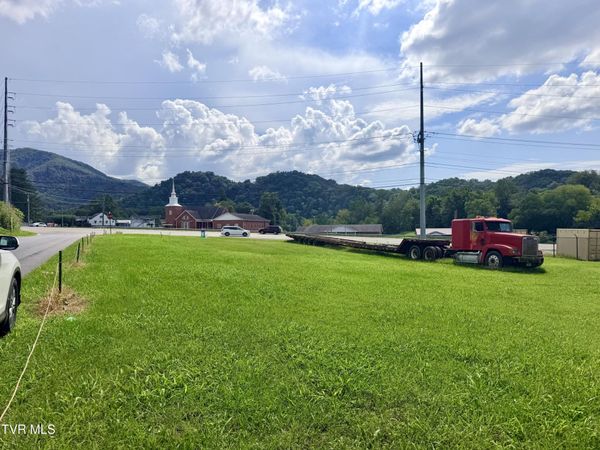 4271 Valley Forge Siam, Elizabethton, TN 37643
